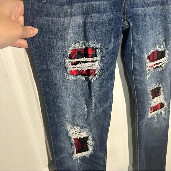 Judy Blue Buffalo Plaid Patch Distressed Skinny Jeans, Size 13/31 Style JB8268DK - Picture 4 of 15